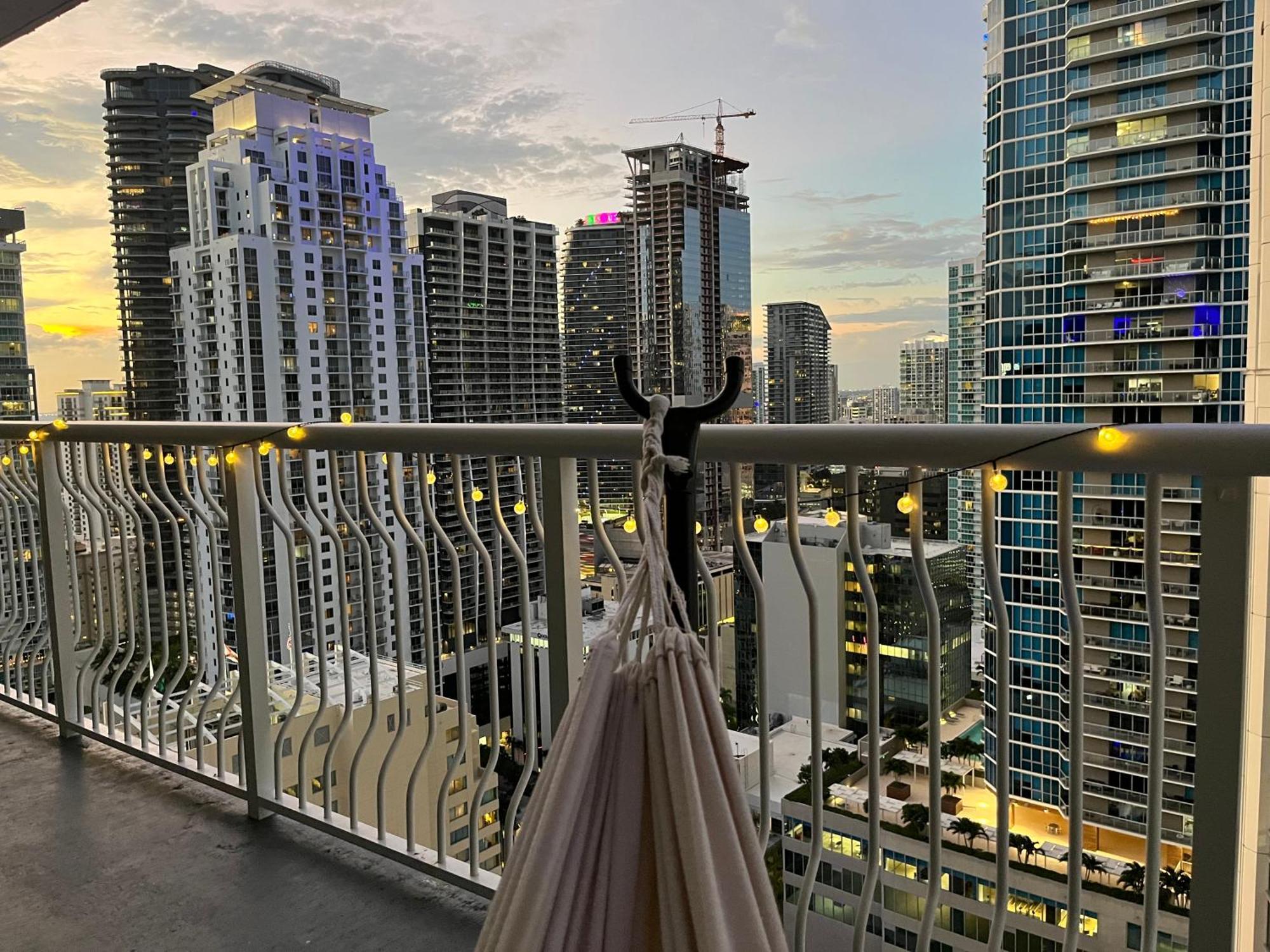 City & Sea View+Free Parking Modern Condo Miami Exterior foto